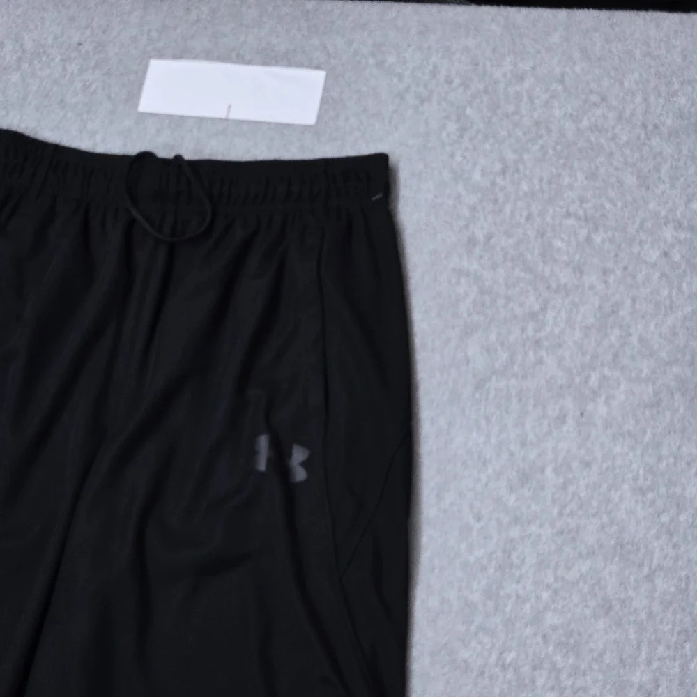 Under Armour‎ Men Shorts M Black Athletic Shorts Sweat UA Baseline Logo  NWT
